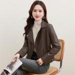 Brown velvet thickened leather jacket for women 2023 winter new small quarter motorcycle short top jacket